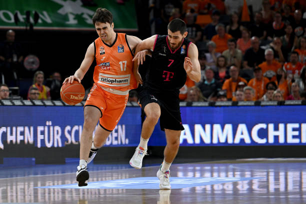 之路始于她 之路始于她