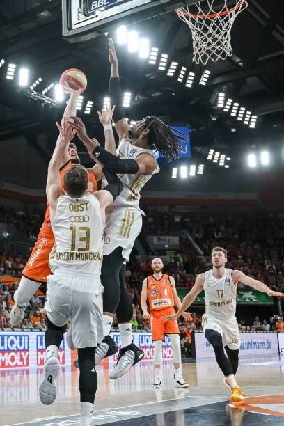 你需要我继 你需要我继