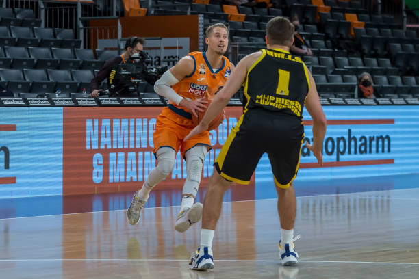 屈布勒的双 屈布勒的双